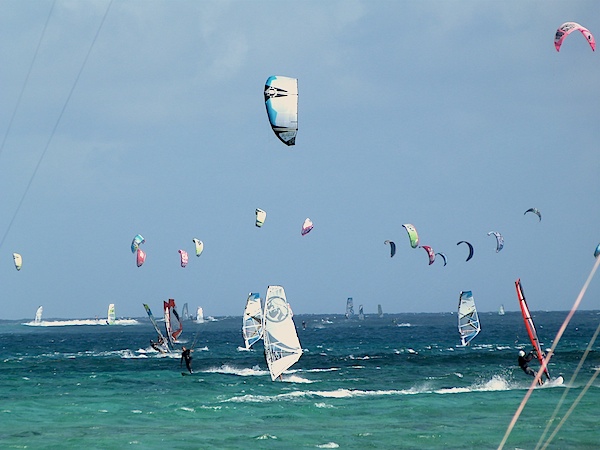 P1070097_SurfMauritiuS_sm.jpg